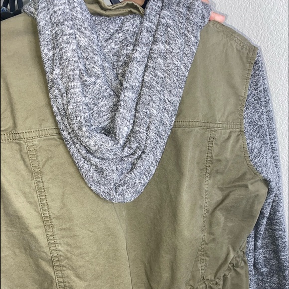 JACKET - Picture 3 of 3